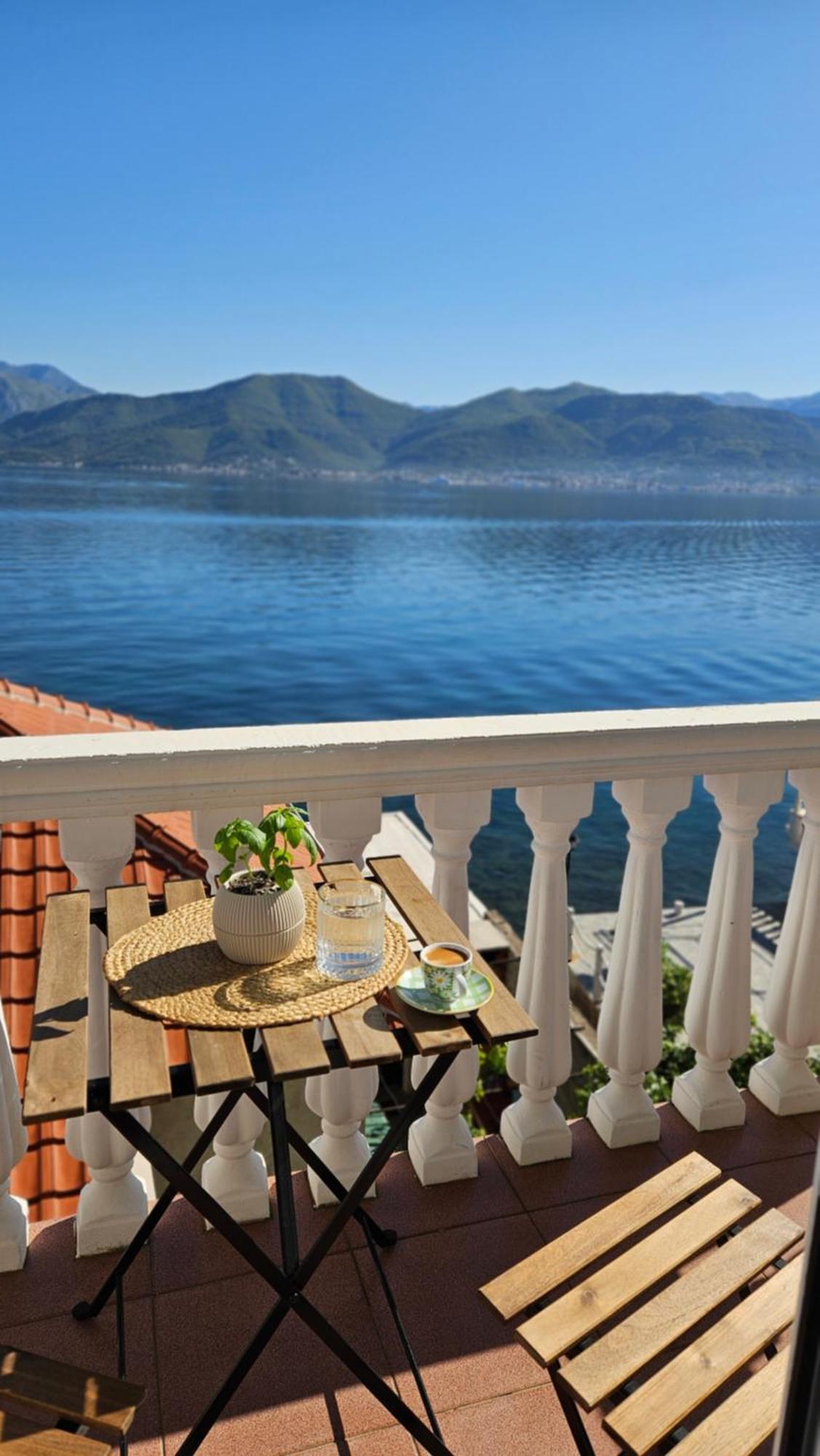 La Casa Di Sonja Apartamento Tivat Exterior foto